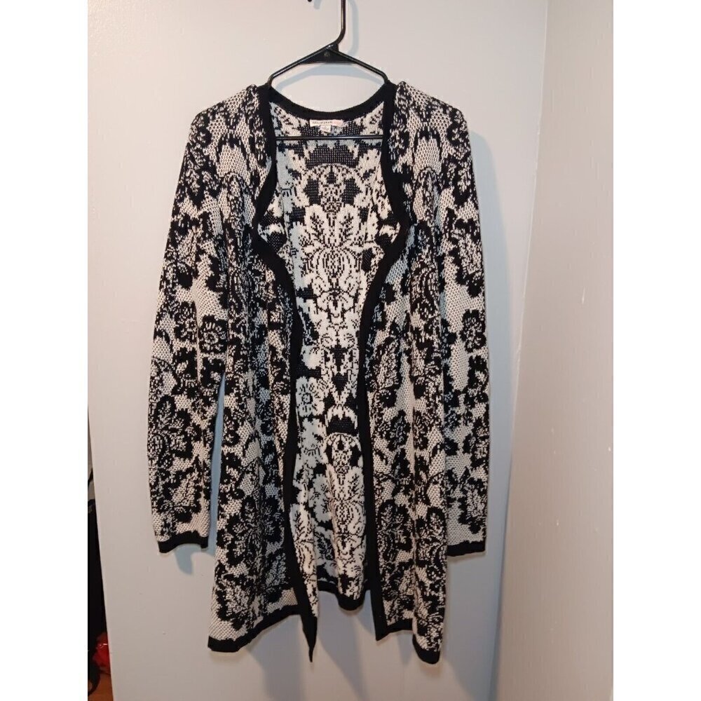 Women's Black & White Size Large Long Line Filigree Open Front Knit Cardigan